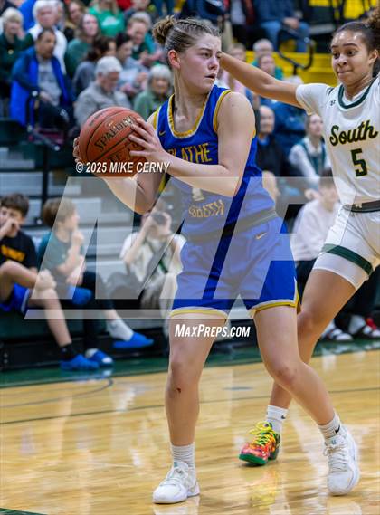 Thumbnail 3 in Olathe South @ Shawnee Mission South photogallery.