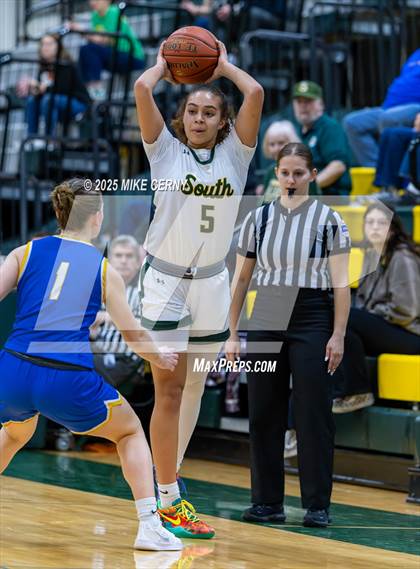Thumbnail 2 in Olathe South @ Shawnee Mission South photogallery.