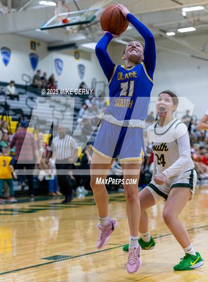 Thumbnail 2 in Olathe South @ Shawnee Mission South photogallery.
