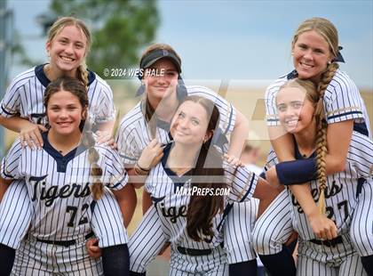Thumbnail 3 in Bartlett @ Arlington (4A District 15 1st Round) photogallery.