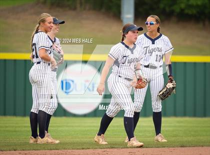 Thumbnail 2 in Bartlett @ Arlington (4A District 15 1st Round) photogallery.