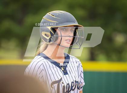 Thumbnail 3 in Bartlett @ Arlington (4A District 15 1st Round) photogallery.