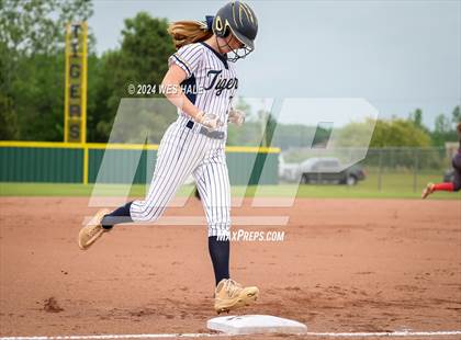 Thumbnail 2 in Bartlett @ Arlington (4A District 15 1st Round) photogallery.