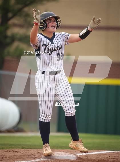 Thumbnail 1 in Bartlett @ Arlington (4A District 15 1st Round) photogallery.