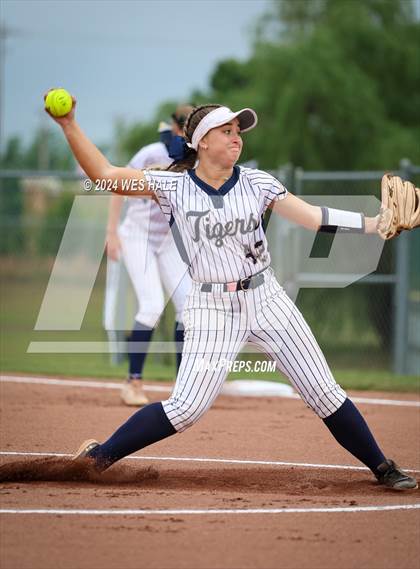 Thumbnail 2 in Bartlett @ Arlington (4A District 15 1st Round) photogallery.