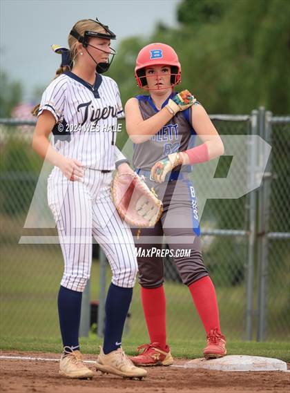 Thumbnail 1 in Bartlett @ Arlington (4A District 15 1st Round) photogallery.