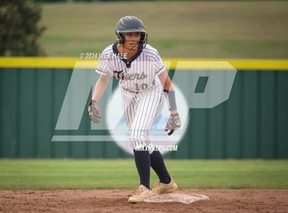 Thumbnail 2 in Bartlett @ Arlington (4A District 15 1st Round) photogallery.
