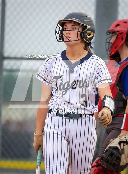 Thumbnail 3 in Bartlett @ Arlington (4A District 15 1st Round) photogallery.
