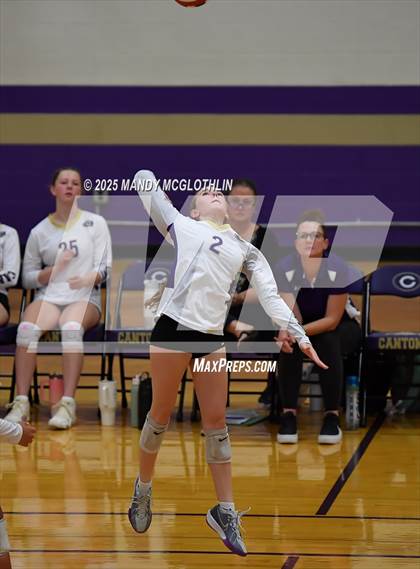Thumbnail 3 in Galesburg @ Canton photogallery.