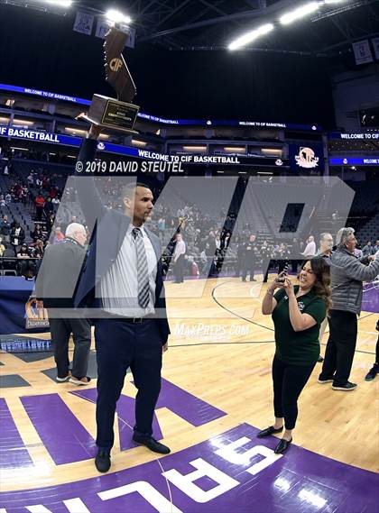 Thumbnail 1 in Chino Hills vs. James Logan (CIF State D1 Final) photogallery.