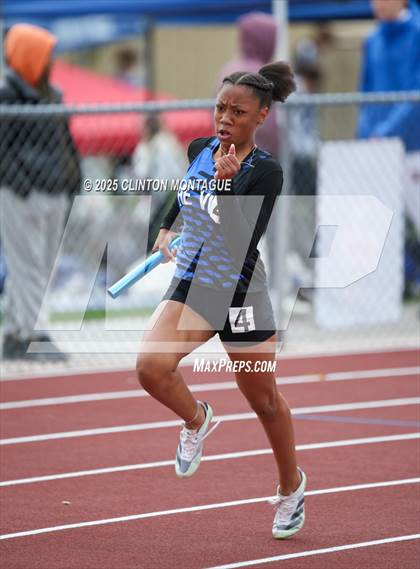 Thumbnail 2 in Devon Allen Invitational photogallery.