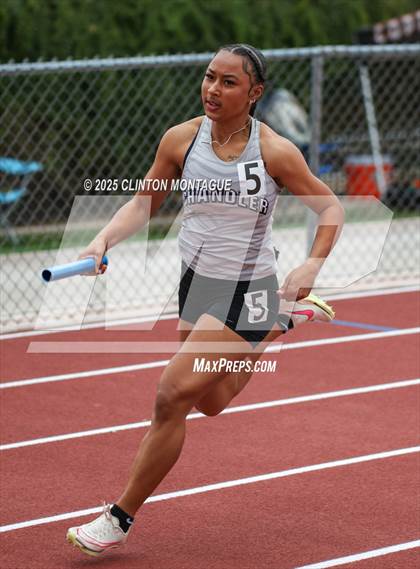 Thumbnail 3 in Devon Allen Invitational photogallery.