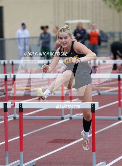 Thumbnail 3 in Devon Allen Invitational photogallery.