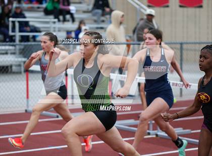 Thumbnail 3 in Devon Allen Invitational photogallery.
