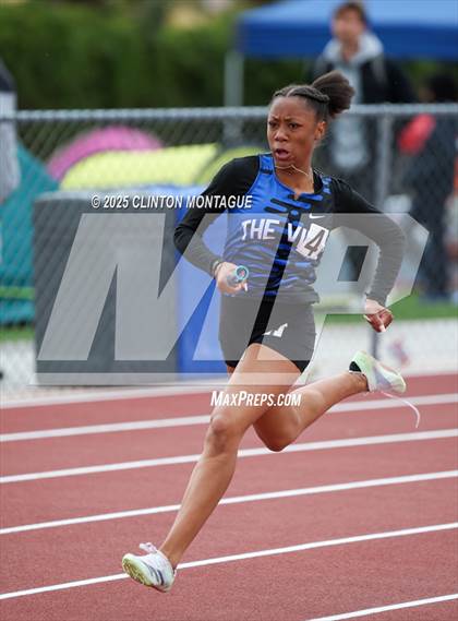 Thumbnail 1 in Devon Allen Invitational photogallery.