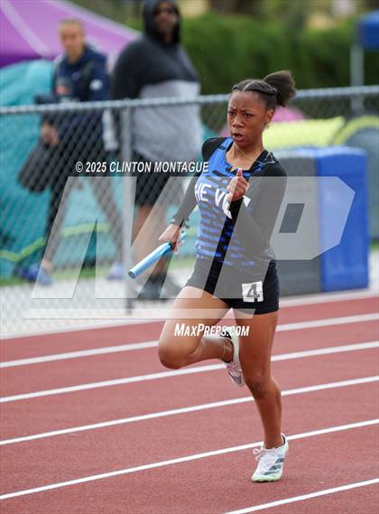 Thumbnail 2 in Devon Allen Invitational photogallery.