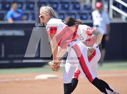 Thumbnail 1 in Lehi vs. Spanish Fork (UHSAA 5A Final Game 2) photogallery.