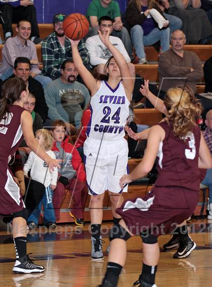 Thumbnail 3 in Sevier County vs. White County (Winterfest Shootout) photogallery.
