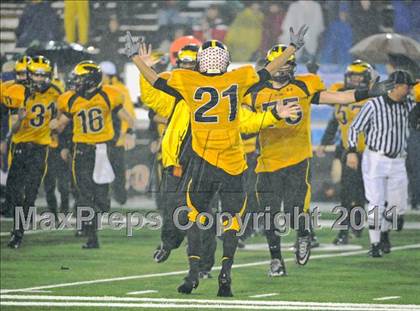 Thumbnail 2 in Del Oro vs. Oakdale (CIF SJS D3 Final) photogallery.
