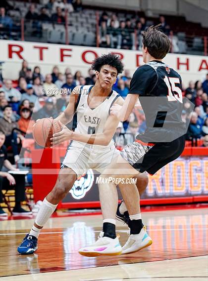 Thumbnail 2 in Ridgefield vs. East Catholic (CIAC Division I Semifinal) photogallery.