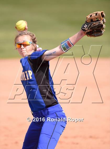 Thumbnail 2 in North Forney vs Frendship (Wylie Tournament) photogallery.
