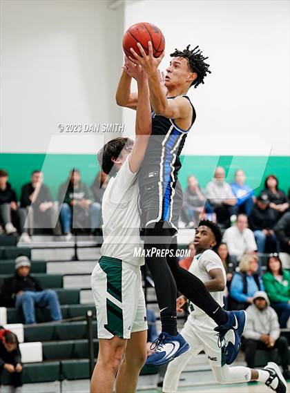 Thumbnail 2 in East Catholic @ Northwest Catholic photogallery.
