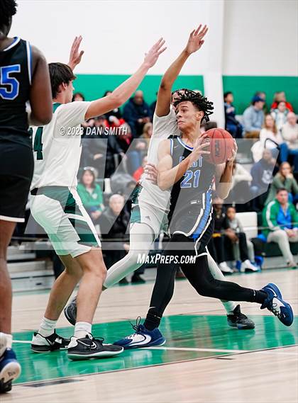 Thumbnail 1 in East Catholic @ Northwest Catholic photogallery.