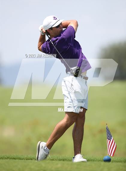 Thumbnail 1 in UIL 4A Boys Golf Finals photogallery.