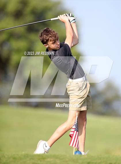 Thumbnail 3 in UIL 4A Boys Golf Finals photogallery.
