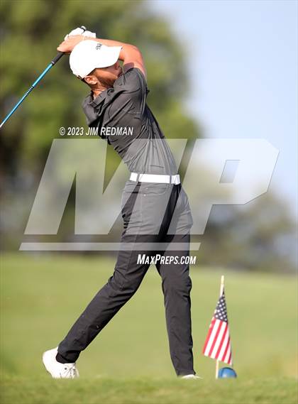Thumbnail 3 in UIL 4A Boys Golf Finals photogallery.