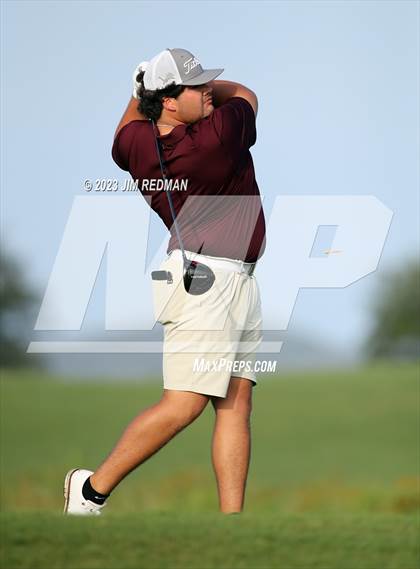 Thumbnail 1 in UIL 4A Boys Golf Finals photogallery.