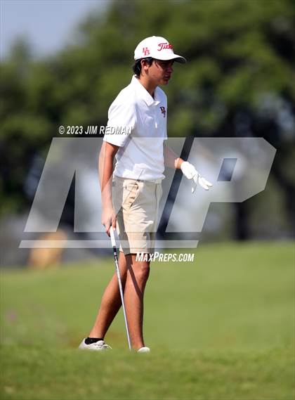 Thumbnail 1 in UIL 4A Boys Golf Finals photogallery.