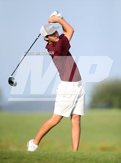 Thumbnail 3 in UIL 4A Boys Golf Finals photogallery.