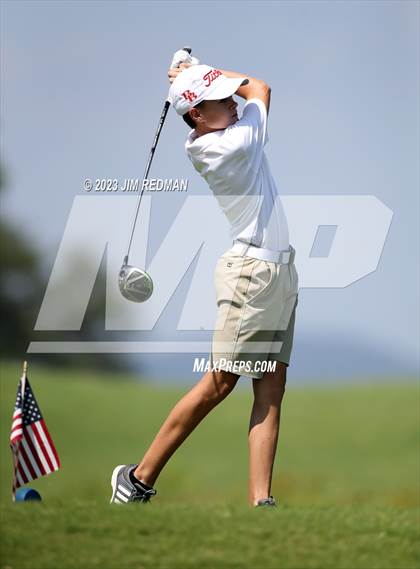 Thumbnail 2 in UIL 4A Boys Golf Finals photogallery.