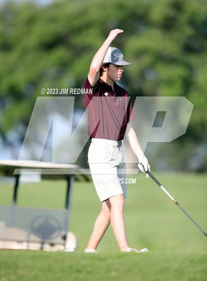 Thumbnail 1 in UIL 4A Boys Golf Finals photogallery.