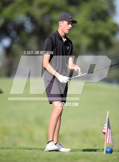 Thumbnail 3 in UIL 4A Boys Golf Finals photogallery.