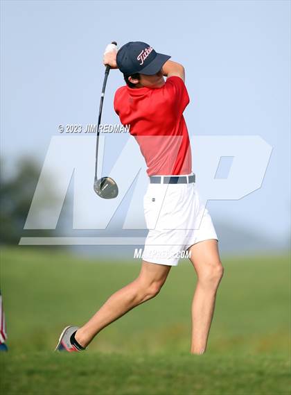 Thumbnail 2 in UIL 4A Boys Golf Finals photogallery.