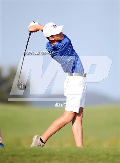 Thumbnail 2 in UIL 4A Boys Golf Finals photogallery.