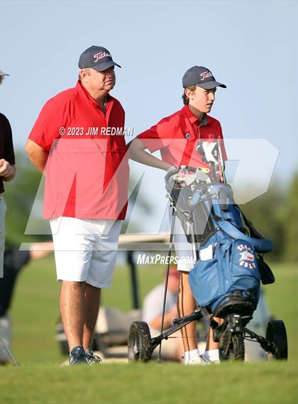 Thumbnail 3 in UIL 4A Boys Golf Finals photogallery.
