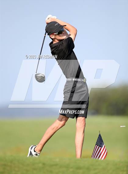 Thumbnail 2 in UIL 4A Boys Golf Finals photogallery.
