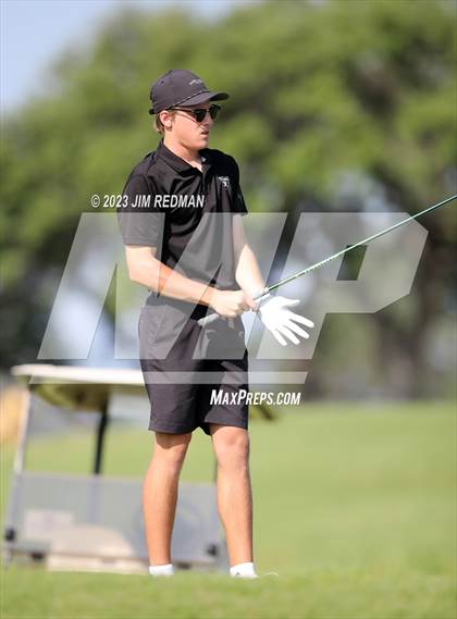 Thumbnail 3 in UIL 4A Boys Golf Finals photogallery.