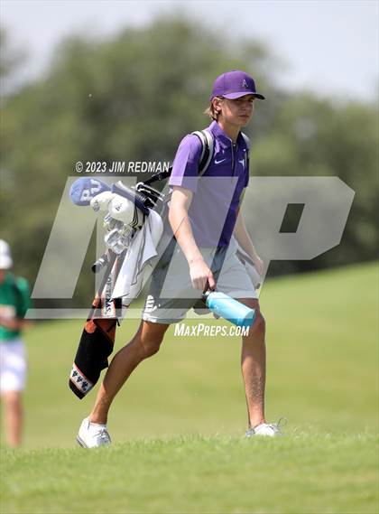 Thumbnail 1 in UIL 4A Boys Golf Finals photogallery.