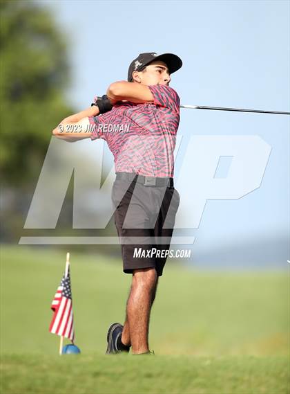 Thumbnail 2 in UIL 4A Boys Golf Finals photogallery.