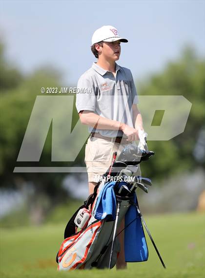 Thumbnail 1 in UIL 4A Boys Golf Finals photogallery.
