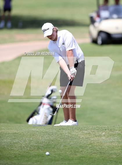 Thumbnail 3 in UIL 4A Boys Golf Finals photogallery.