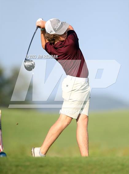 Thumbnail 3 in UIL 4A Boys Golf Finals photogallery.