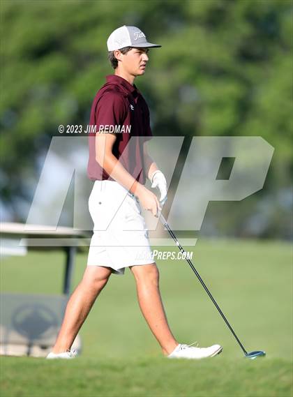 Thumbnail 1 in UIL 4A Boys Golf Finals photogallery.