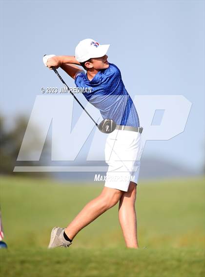 Thumbnail 3 in UIL 4A Boys Golf Finals photogallery.
