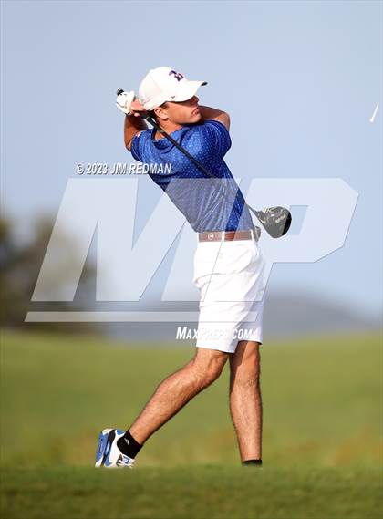 Thumbnail 1 in UIL 4A Boys Golf Finals photogallery.