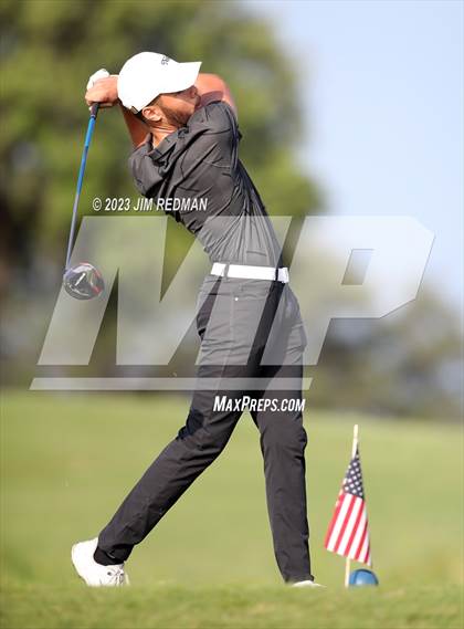 Thumbnail 1 in UIL 4A Boys Golf Finals photogallery.